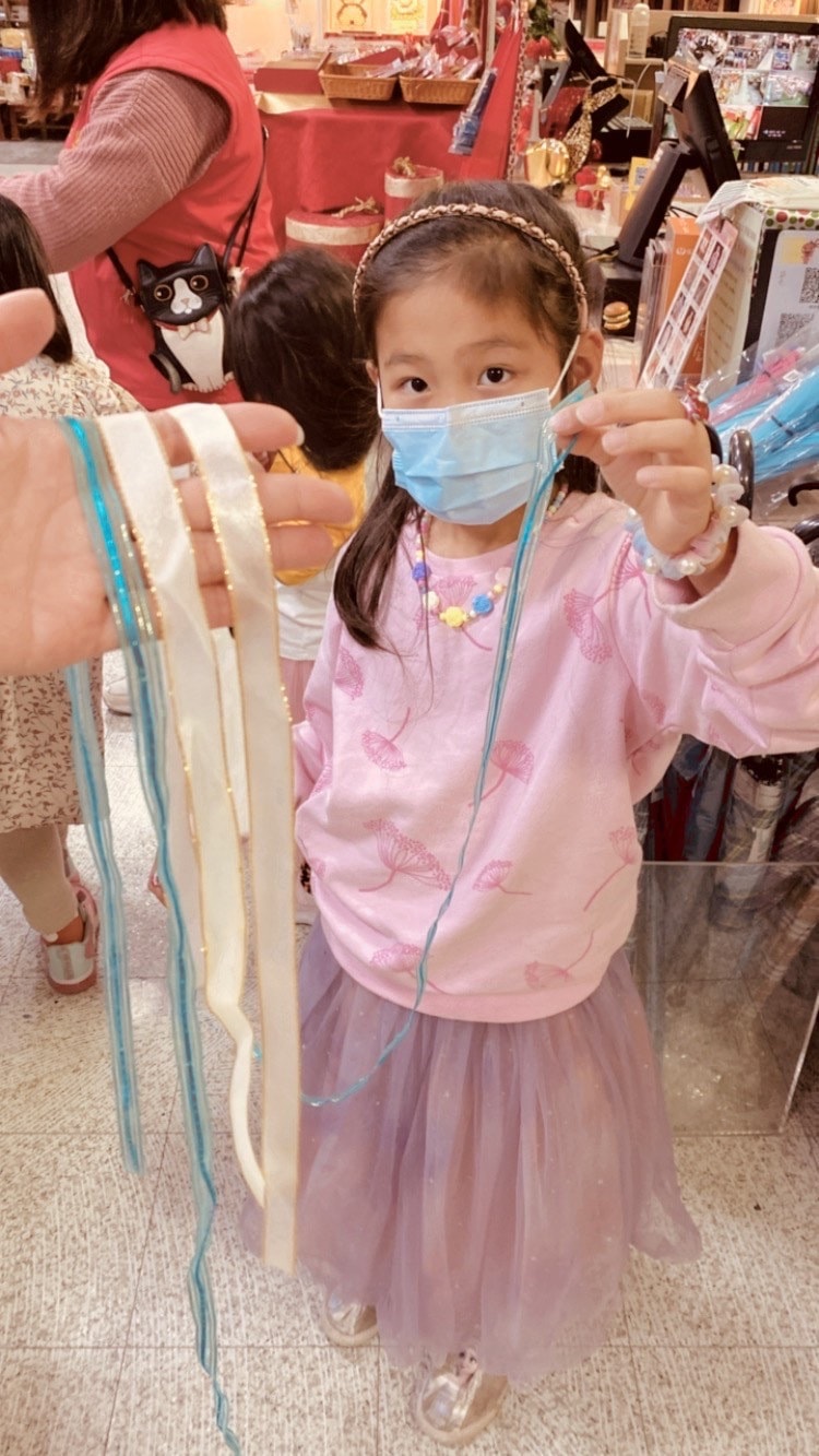 《彰化親子旅遊景點》免費參觀彰化緞帶王觀光工廠-入場就送緞帶免費茶飲/童玩步道暢玩 - 第6張圖