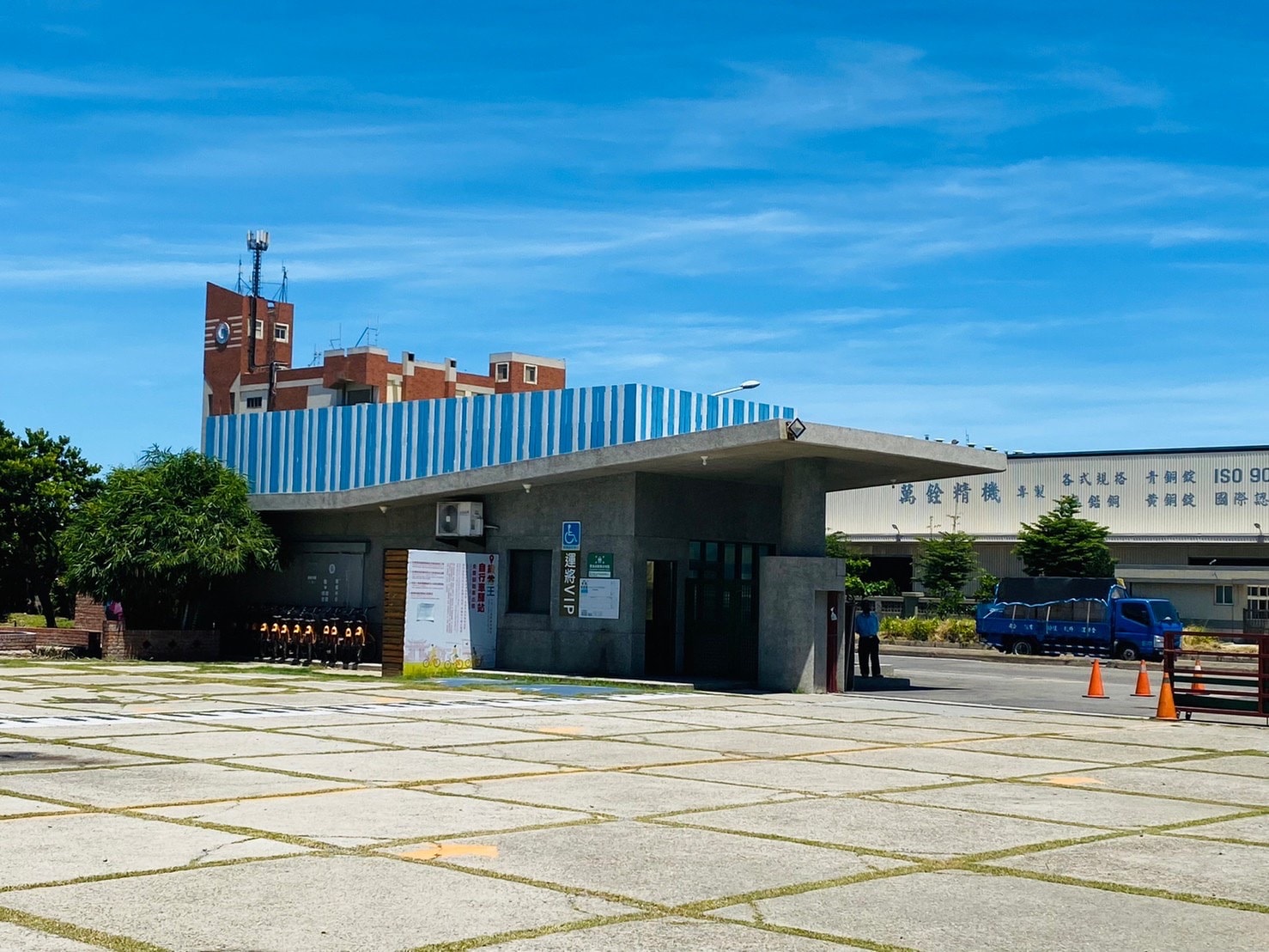 《彰化親子旅遊景點》免費參觀彰化緞帶王觀光工廠-入場就送緞帶免費茶飲/童玩步道暢玩 - 第7張圖