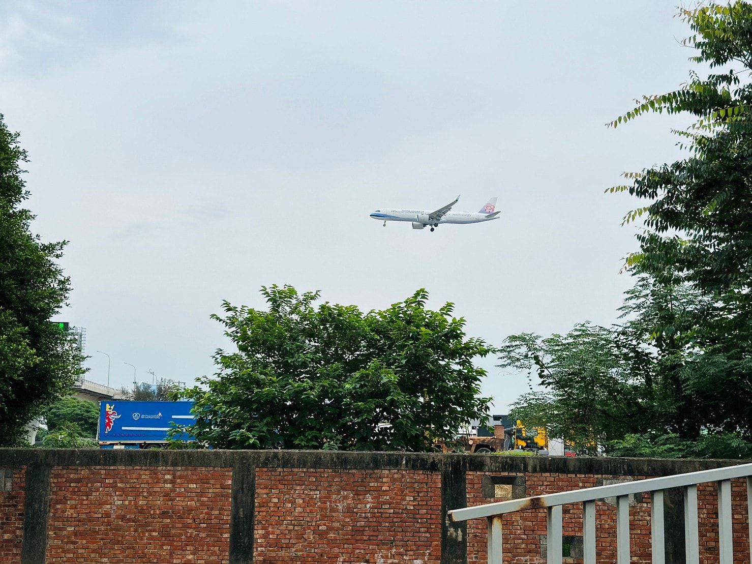 【桃園看飛機】秘密私房景點|近砲陣地運動公園 - 第8張圖