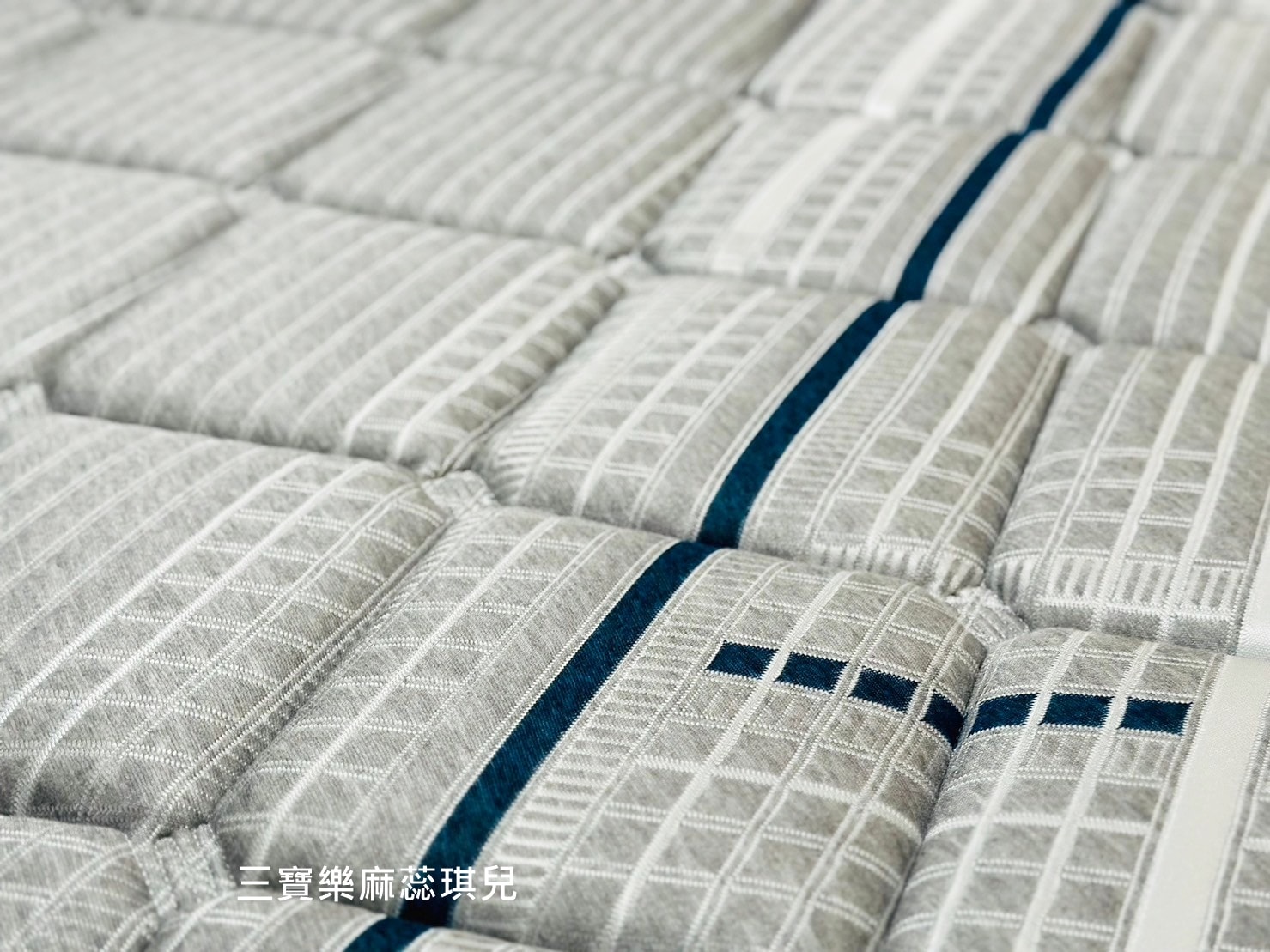 【台中床墊推薦】歐眠床墊OMAT:門市體驗服務五顆星|親子友善店家|全家人的床這裡都買得到 - 第11張圖