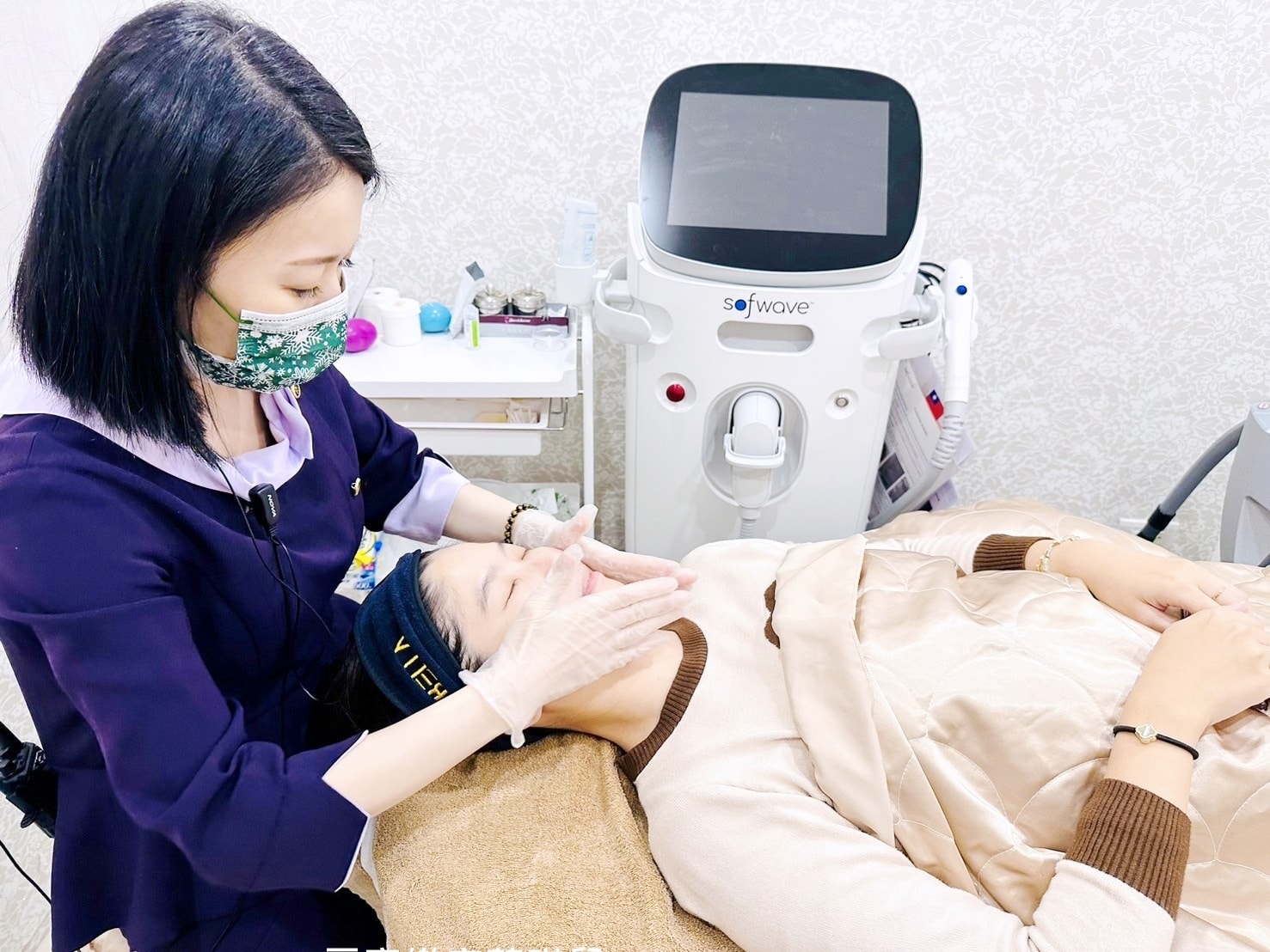 媽咪愛漂亮|電音雙波愛美不再哀哀叫!佳思優醫美診所的緊膚新科技【NEW DOUBLO新倍提】 - 第10張圖