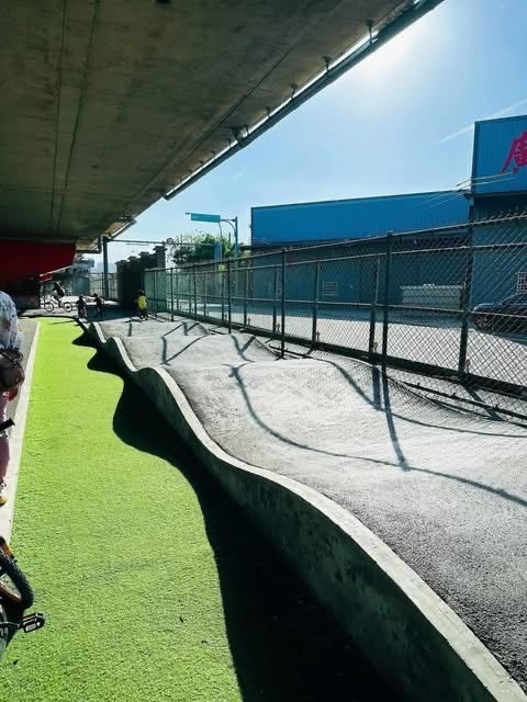 彰化｜中彰運動公園完整攻略｜設施、交通、停車一次看懂｜大人小孩的「天然遮陽傘」