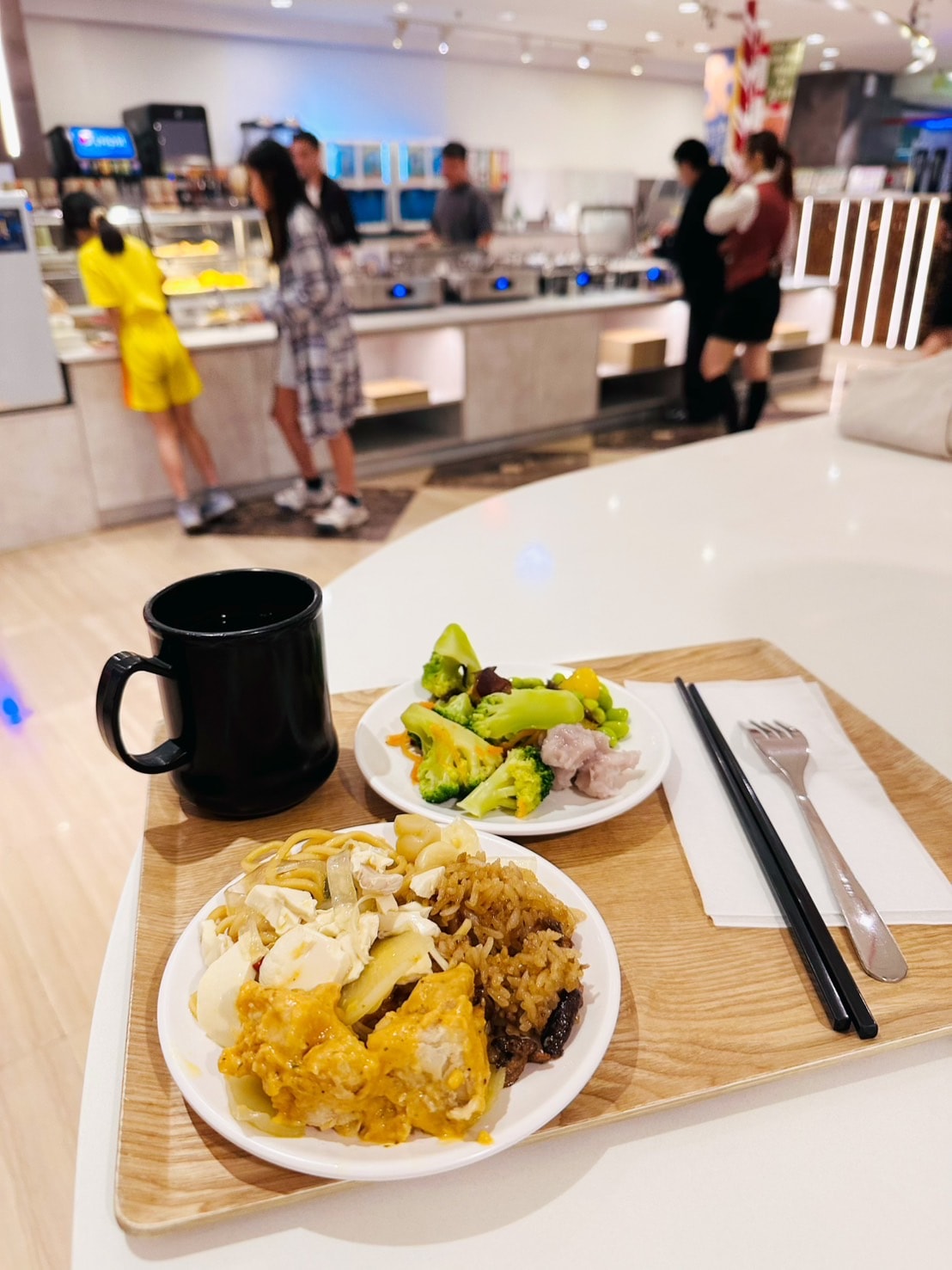 台中｜憑學生證唱四小時150元：美樂蒂KTV親子同樂！包廂、餐點、設施完整攻略