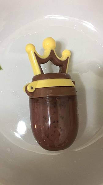 《育兒好物》副食品四-五個月樂妹與咬咬樂奇幻的相遇