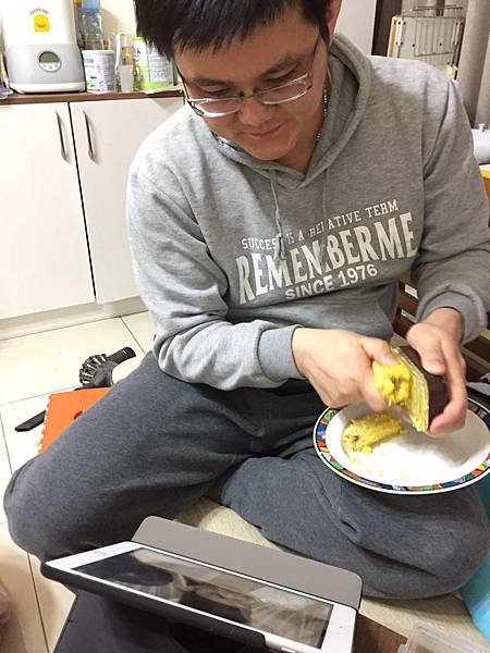 《育兒好物分享》副食品六-將玉米輕鬆製成寶寶泥
