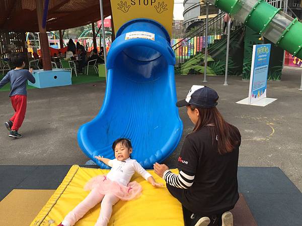 《遊玩》台中-親子友善樂園-8咘搞怪樂園