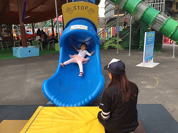 《遊玩》台中-親子友善樂園-8咘搞怪樂園
