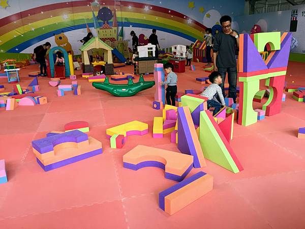 《遊玩》台中-親子友善樂園-8咘搞怪樂園