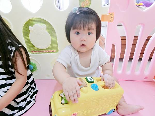 【育兒教具】玩樂中自然學習英文的美國領航品牌◎LeapFrog 跳跳蛙◎小熊家族有聲學習書&動物字母發音小巴士