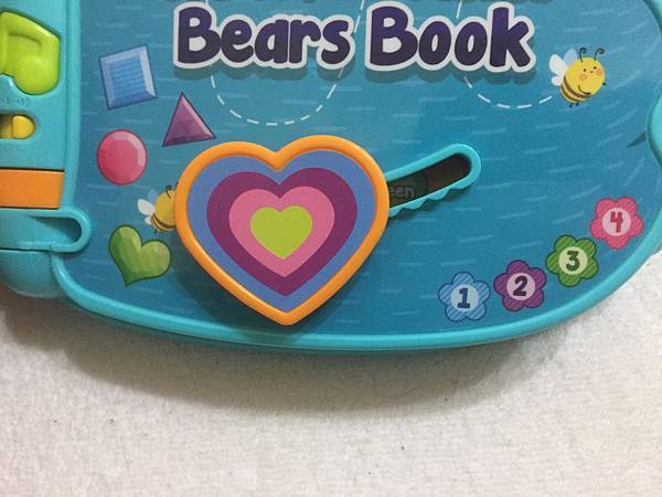【育兒教具】玩樂中自然學習英文的美國領航品牌◎LeapFrog 跳跳蛙◎小熊家族有聲學習書&動物字母發音小巴士