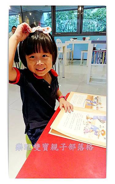 【台中素食】南屯區素食親子小餐館—呷飯店(附親子閱讀角落)