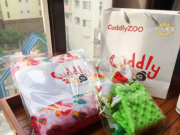 《育兒物開箱》歐洲頂級無毒嬰幼兒精品Cuddly ZOO卡莉露柔眠莉粒毯和波蘭兔安撫巾