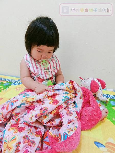 《育兒物開箱》歐洲頂級無毒嬰幼兒精品Cuddly ZOO卡莉露柔眠莉粒毯和波蘭兔安撫巾