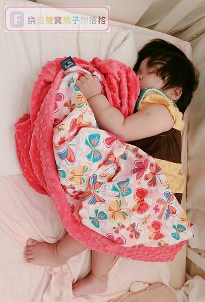 《育兒物開箱》歐洲頂級無毒嬰幼兒精品Cuddly ZOO卡莉露柔眠莉粒毯和波蘭兔安撫巾