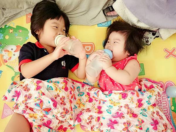 《育兒物開箱》歐洲頂級無毒嬰幼兒精品Cuddly ZOO卡莉露柔眠莉粒毯和波蘭兔安撫巾