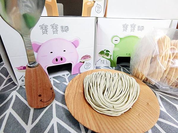 【副食品十二】無添加鹽‧無負擔彩色麵條『森林麵食─寶寶麵』(蕃薯，南瓜，菠菜，紫心蕃薯)