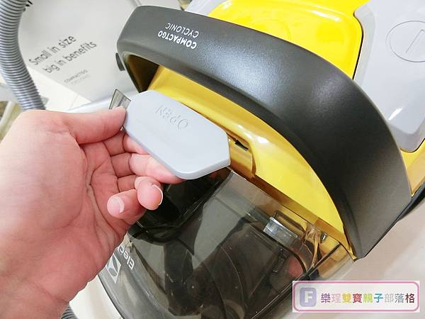 【開箱文】伊萊克斯 Electrolux新一代4.5Kg超輕巧吸塵器 Z1230