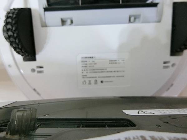 【Yahoo好開箱】素人愛買誌─職業媽媽的家事好幫手『360智慧掃地機器人』