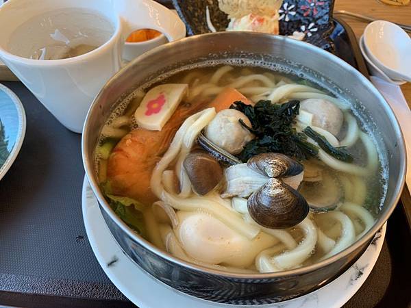 【台中景點】台中石岡2018新景點─彩虹山舍，繽紛色彩點亮你每張照片