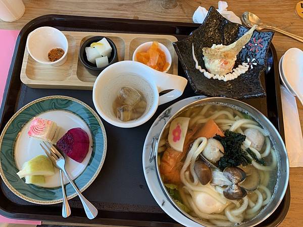 【台中景點】台中石岡2018新景點─彩虹山舍，繽紛色彩點亮你每張照片