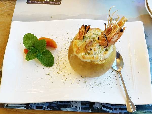 【台中景點】台中石岡2018新景點─彩虹山舍，繽紛色彩點亮你每張照片