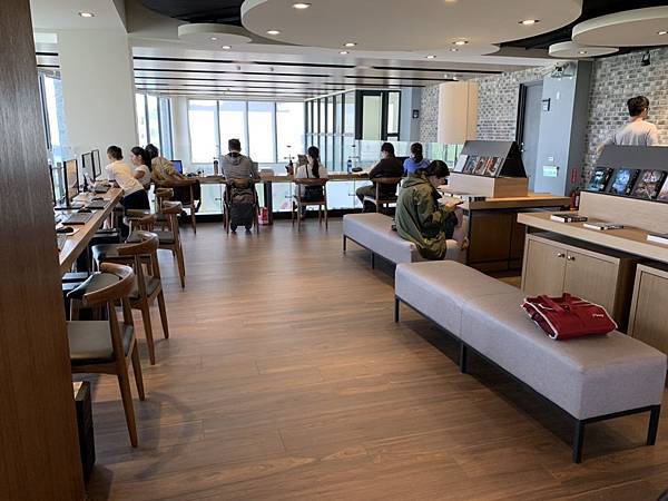 【台中景點】南屯區2018新遛寶景點─李科永紀念圖書分館─特色圖書館/親子閱讀區/融合公園綠地/台中野餐地方