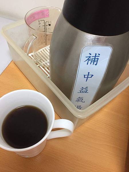 【產婦忙什麼】沒親餵的寶寶，奶量真的會越來越少嗎???原來奶陣很重要