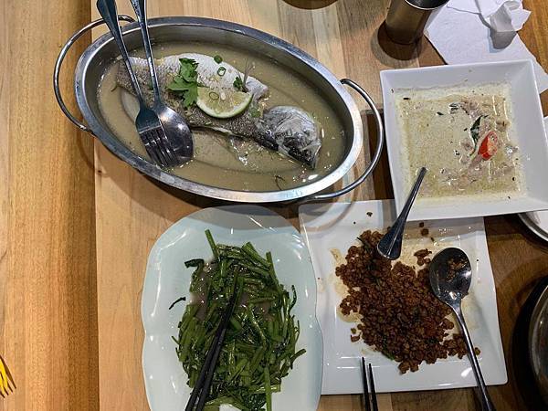 【台中美食-南屯區】CP值超高的泰式料理─『泰潮』大墩店/黎明店