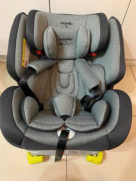 【育兒體驗】nania納尼亞 納歐聯名 360度旋轉 0-12歲 Isofix 汽車安全座椅/灰色FB00360