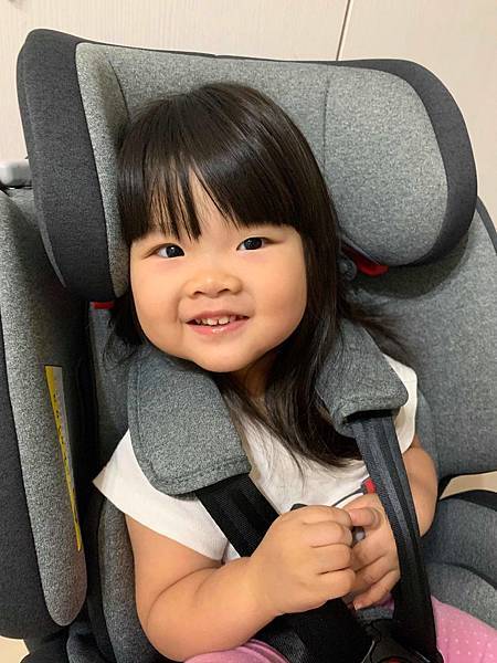 【育兒體驗】nania納尼亞 納歐聯名 360度旋轉 0-12歲 Isofix 汽車安全座椅/灰色FB00360