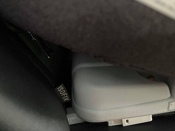 【育兒體驗】nania納尼亞 納歐聯名 360度旋轉 0-12歲 Isofix 汽車安全座椅/灰色FB00360