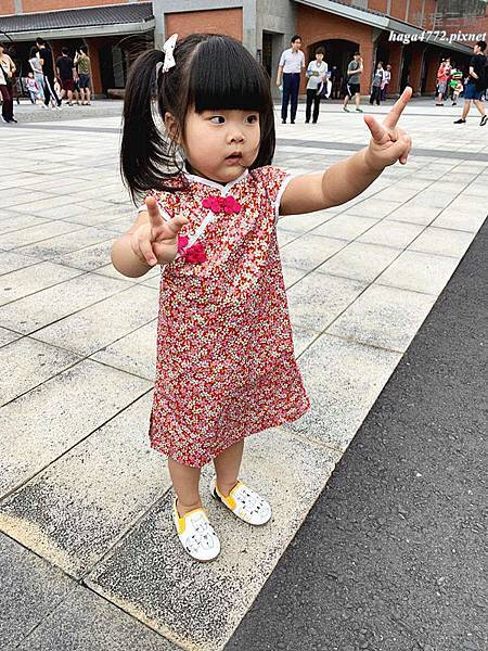 【樂珵雙寶出任務】宜蘭旅遊：穿著旗袍玩樂傳統藝術中心│小花園| 竹工藝