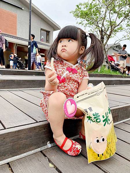 【樂珵雙寶出任務】宜蘭旅遊：穿著旗袍玩樂傳統藝術中心│小花園| 竹工藝