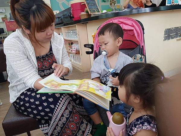 【親子共學場地推薦】2020新菜單：台中南屯區樂樂城堡媽咪廚房│親子友善餐廳│不收服務費