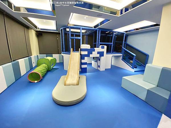 【台中西屯住宿旅館】水雲端旗艦概念旅館│親子遊戲室│遊戲機Swith 和XBOX│附消夜和早餐魚翅羹吃到飽