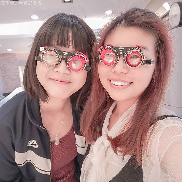 【可宅配眼鏡推薦】明明眼鏡教媽媽怎麼文青又時尚的顧孩子