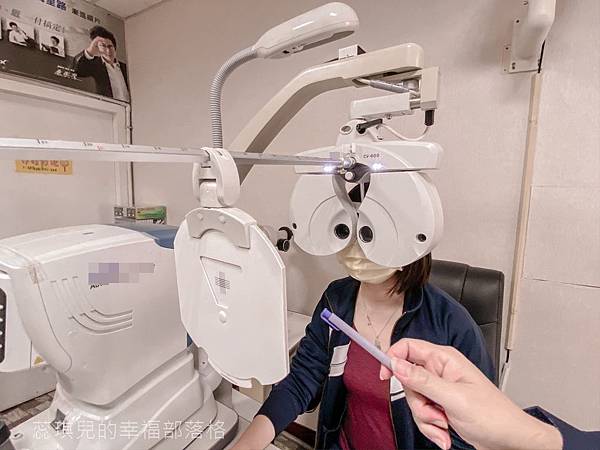 【可宅配眼鏡推薦】明明眼鏡教媽媽怎麼文青又時尚的顧孩子