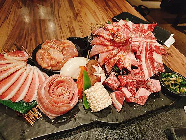 【台中親子友善餐廳推薦】台中日式燒肉一頭牛｜台中公益路崇德路美食