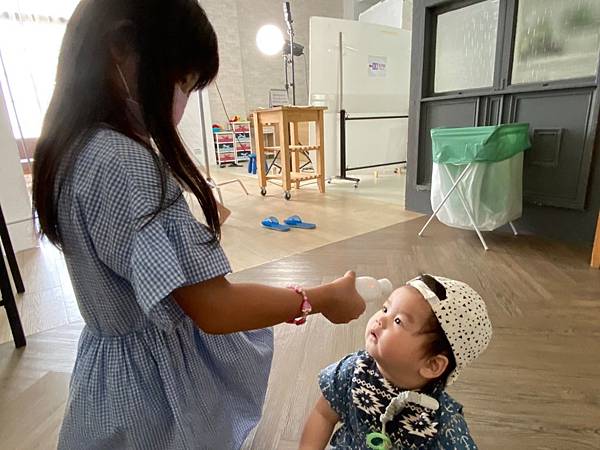 【台中寶寶團拍】四組以上就能組寶寶團拍的台中晴爸寶寶團拍｜附無敵小幫手湊團跟團不煩惱