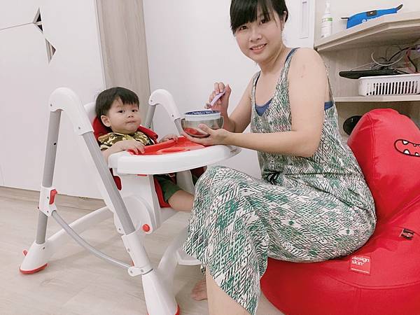 【寶寶副食品十四】myheart五段多功能兒童餐椅｜兩用式大餐盤可當畫畫桌