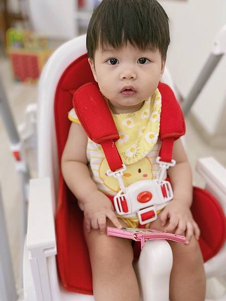 【寶寶副食品十四】myheart五段多功能兒童餐椅｜兩用式大餐盤可當畫畫桌