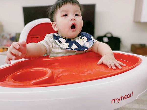 【寶寶副食品十四】myheart五段多功能兒童餐椅｜兩用式大餐盤可當畫畫桌