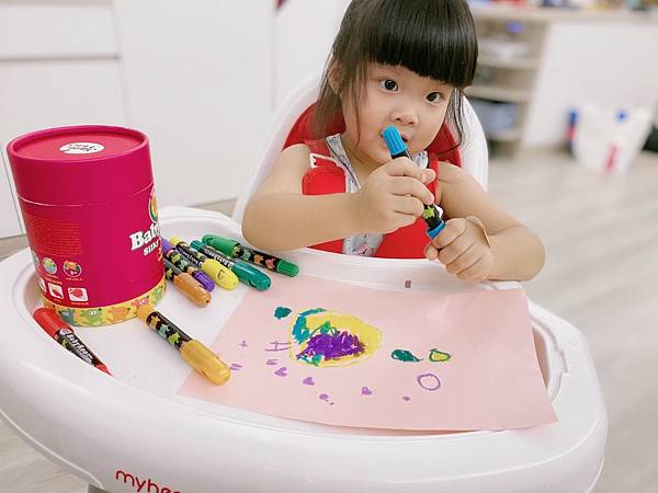 【寶寶副食品十四】myheart五段多功能兒童餐椅｜兩用式大餐盤可當畫畫桌