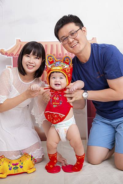 【中部寶寶攝影推薦】Lily Bubble影像工作室｜20種以上實體場景變化兒童專屬攝影棚｜兒童寫真