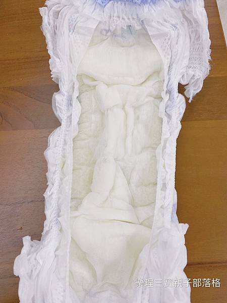 【訓練孩子獨立第一步】尿布自己穿，幫寶適陪媽咪闖關｜推薦全新幫寶適一級幫可愛拉拉褲｜幫寶適集點兌換攻略｜尿布銜接內褲好幫手