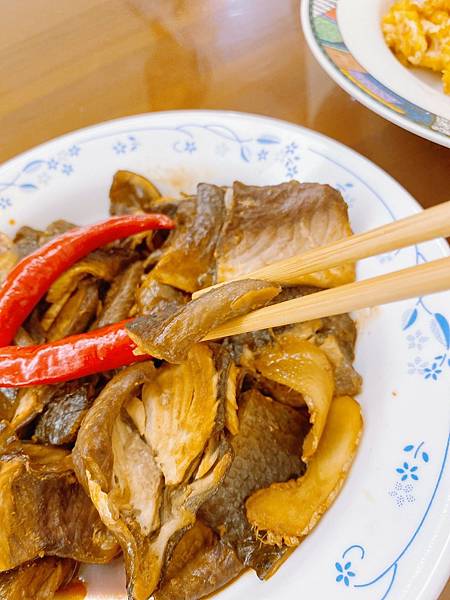 【宅配美食】超級犯規比臉還大虱目魚｜台南在地養殖｜英姐專業去刺虱目魚