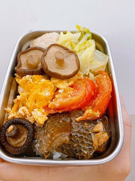 【宅配美食】超級犯規比臉還大虱目魚｜台南在地養殖｜英姐專業去刺虱目魚