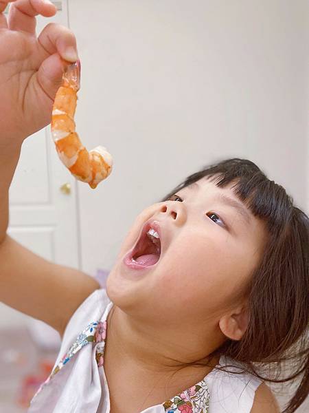 【宅配美食】超級犯規比臉還大虱目魚｜台南在地養殖｜英姐專業去刺虱目魚