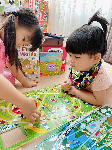 【樂讀心得】0~6歲英文童書推薦/磁鐵書/翻翻書/遊戲書，讓孩子從小愛上英文書