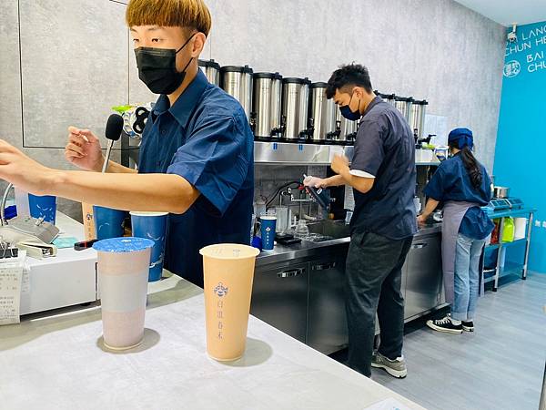 [北屯手搖飲]白浪春禾—親親戲院新開幕飲料店|無香精好茶｜無糖也好喝順口